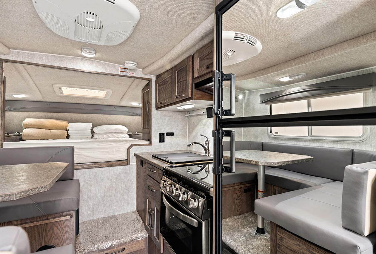 Kitchen area in 澳洲幸运5开奖结果体彩网 CanaDream truck and camper TCA